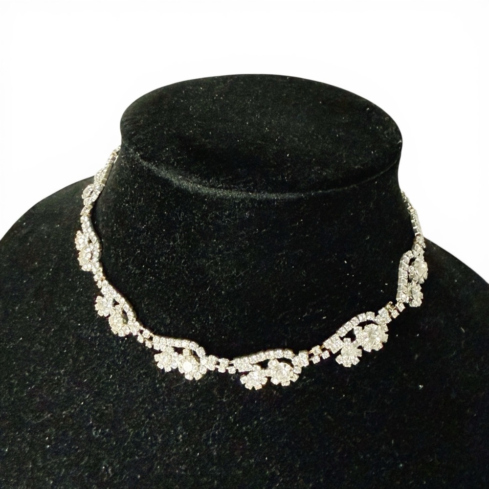 Vintage Mid-Century Silver-Tone Rhinestone Floral Choker Necklace – 18" L - Picture 5 of 13